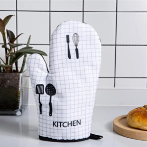 Kitchen Heat Pad and Glove Set